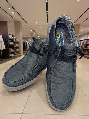 Skechers Men's Black &Gray Casual Slip-On Canvas Shoes - Like New